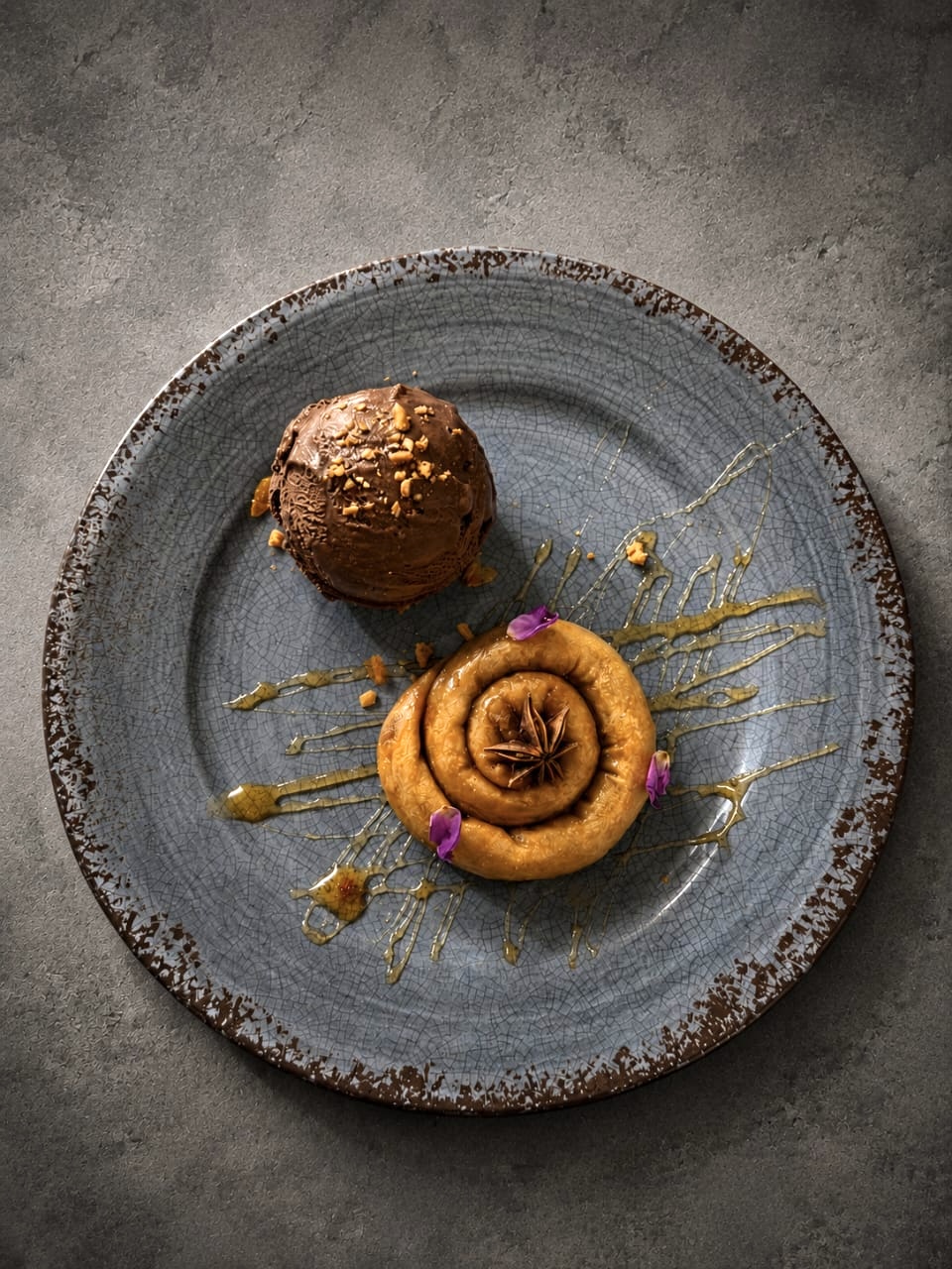 Mhancha Royale — Crispy Moroccan pastry with chocolate ice cream — Nuestros Menús Digitales | Dar Krepchy | Marrakech