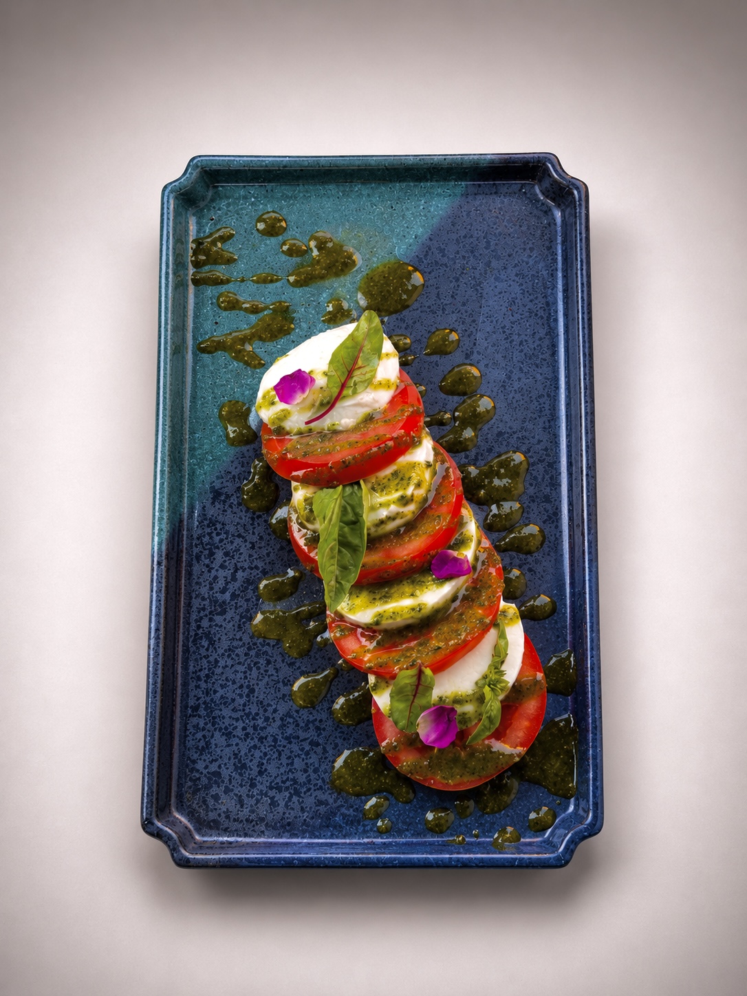 Mozza Verde — Tomato, mozzarella, basil and walnut pesto — Nos Cartes Digitales | Dar Krepchy | Marrakech